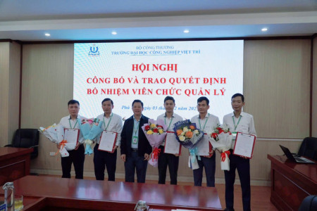 Hội nghị công bố và trao quyết định bổ nhiệm viên chức quản lý